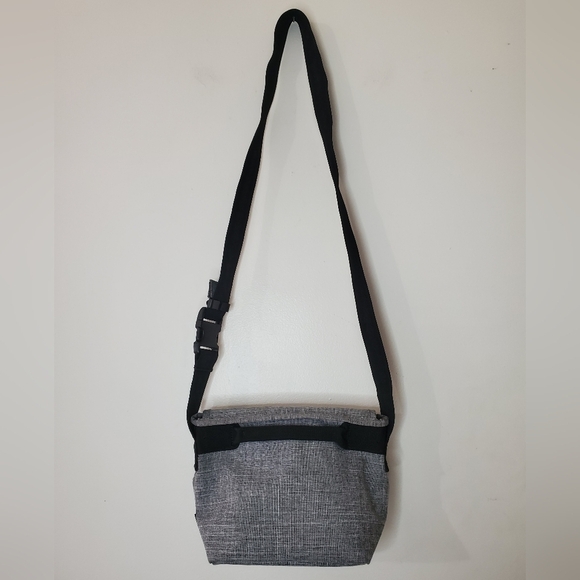 Herschel Classic Canvas Messenger Bag Black Grey White - Picture 11 of 16